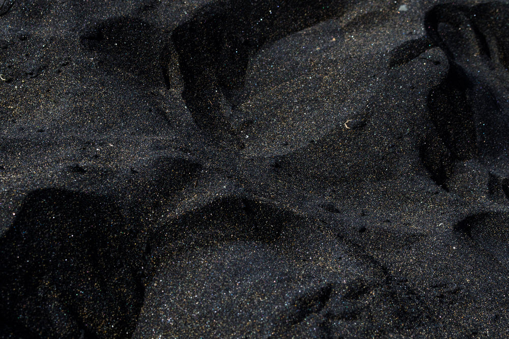 pasir hitam